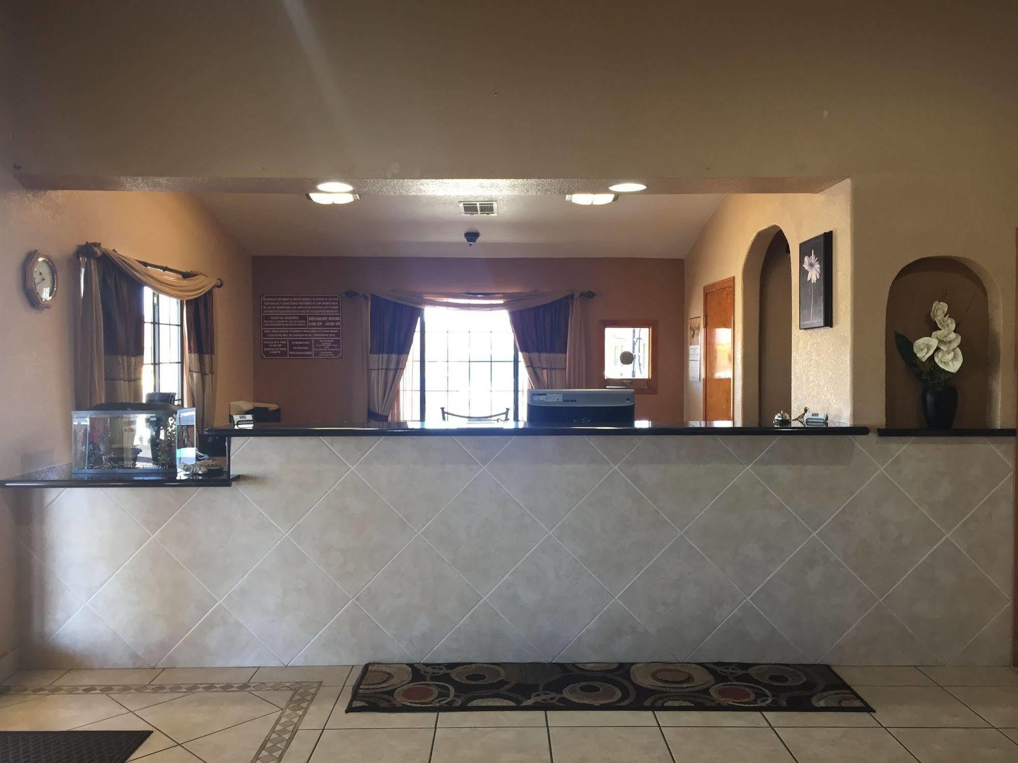 Royal Inn Pearsall Ngoại thất bức ảnh